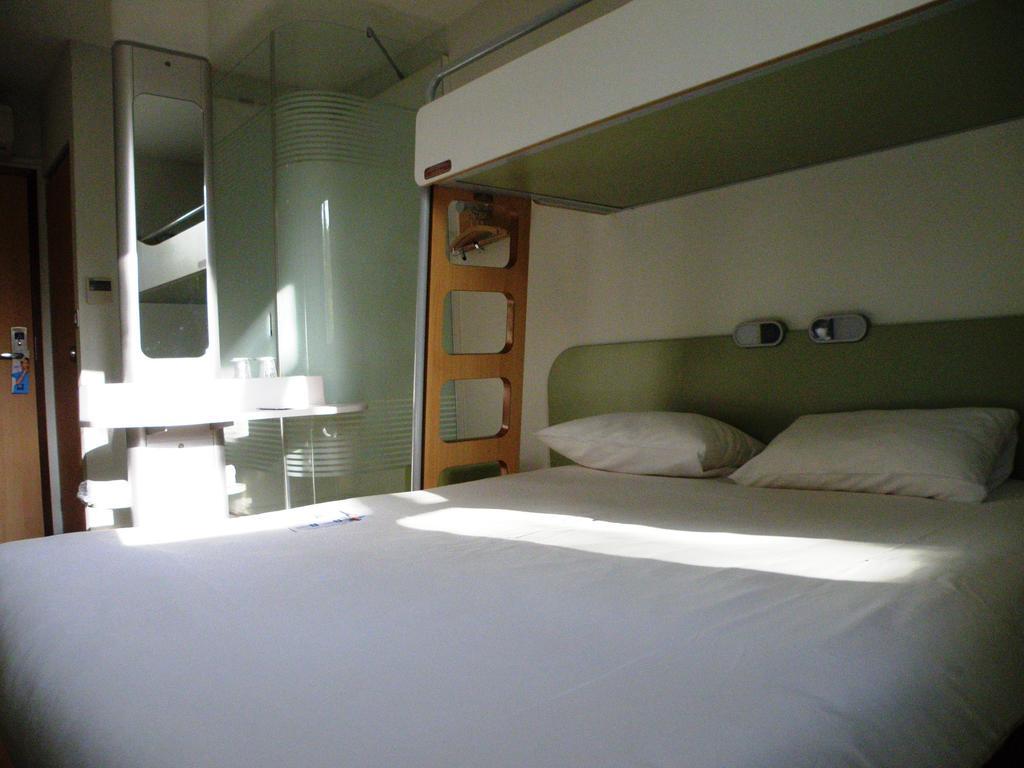 Ibis Budget Montauban Les Chaumes Номер фото