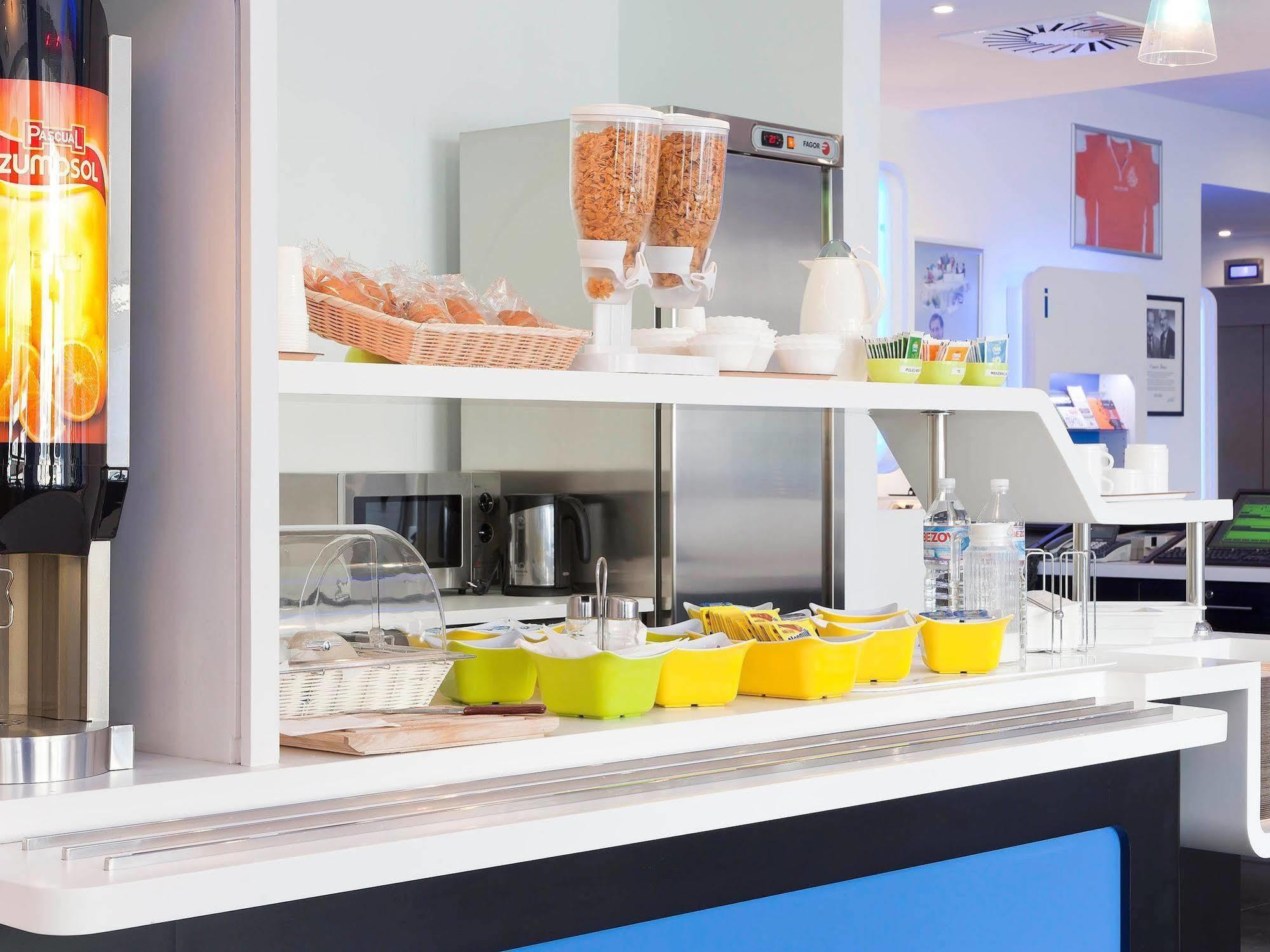 Ibis Budget Montauban Les Chaumes Екстер'єр фото